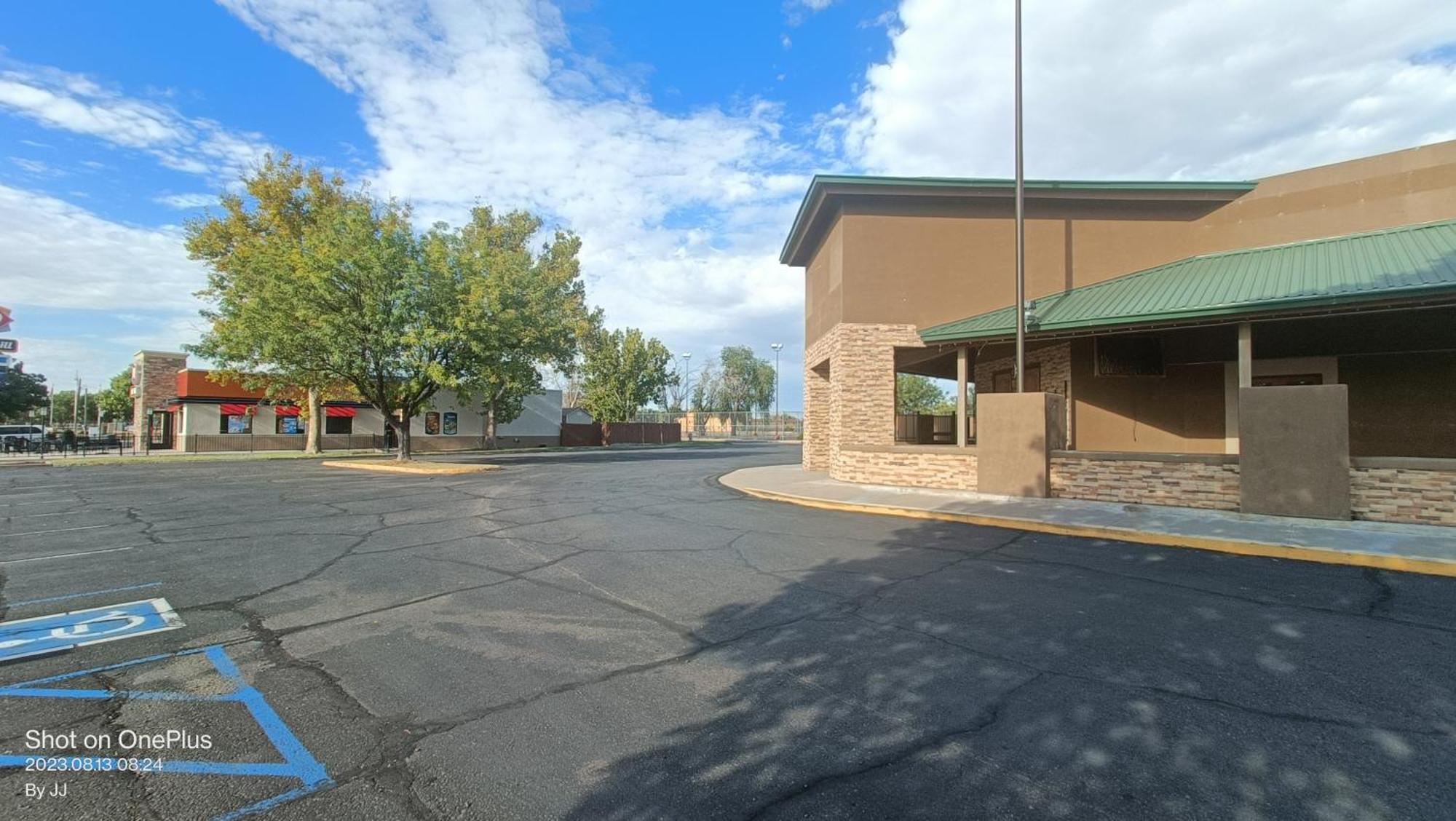 Clarion Inn & Suites, Roswell Exterior foto